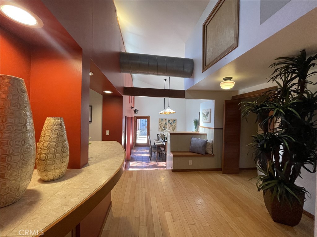 Residential Lease for rent at 761 S Los Robles, Pasadena, Los Angeles County CA featuring 3 beds and 2 baths