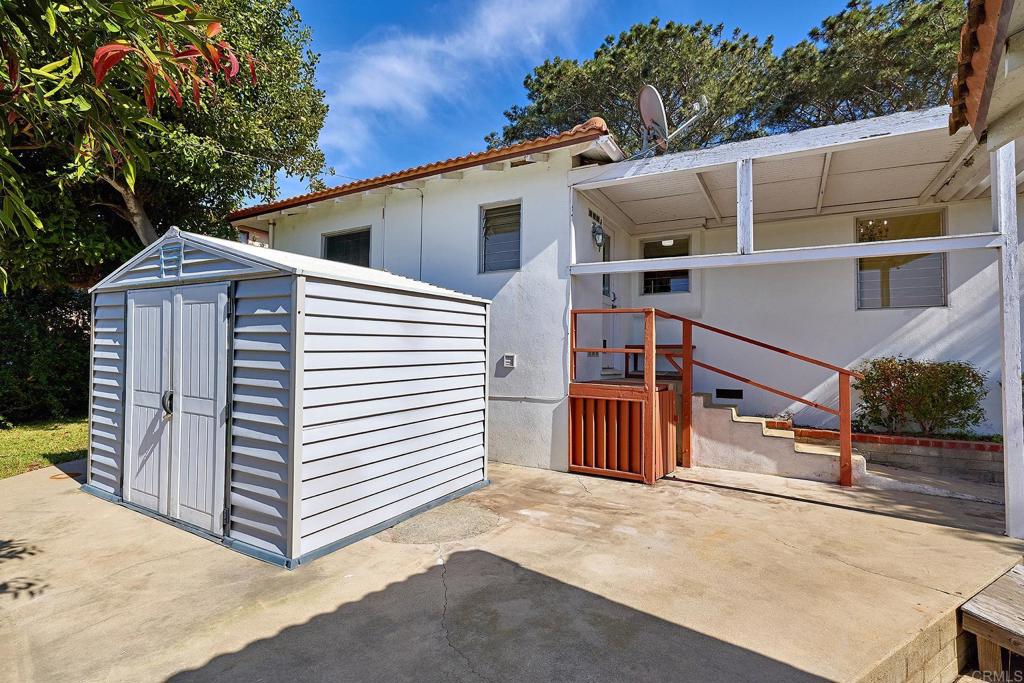Residential for sale at 920 Stratford Drive, Encinitas CA featuring 2 beds and 1 bath