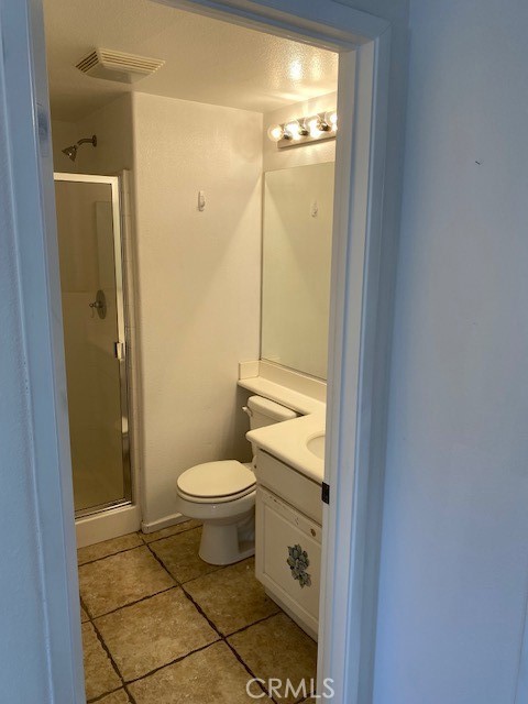 Residential Lease for rent at 7018 Dove Valley, Eastvale CA featuring 4 beds and 4 baths