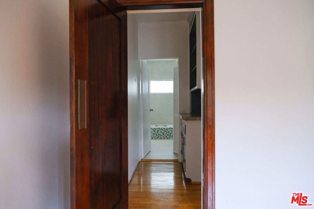 Residential Lease for rent at 5114 Edgewood Place, Los Angeles, Los Angeles County CA featuring 3 beds and 2 baths