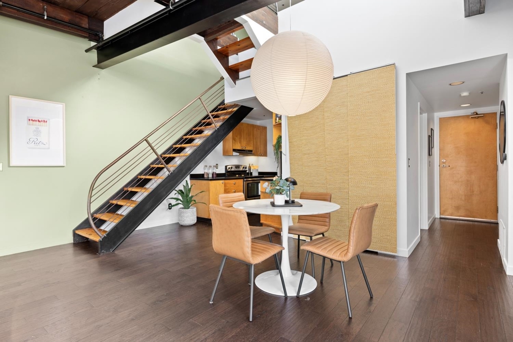 Residential for sale at 1250 1250 Powell St 10, Emeryville CA featuring 1 bed and 1 bath