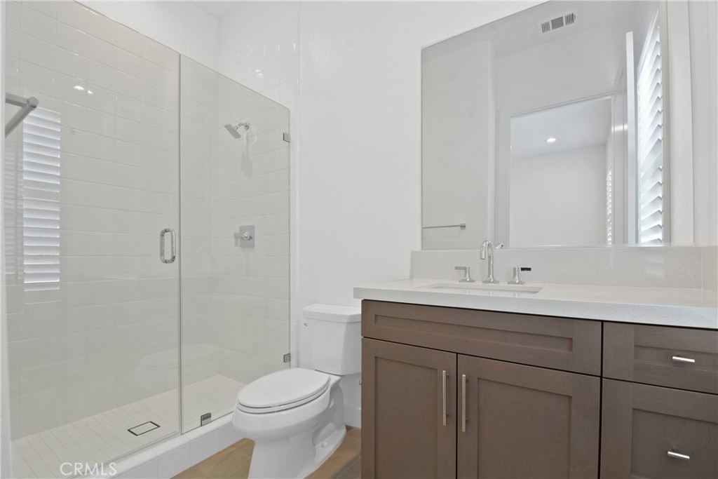 Residential Lease for rent at 140 Ashpark, Lake Forest CA featuring 5 beds and 6 baths