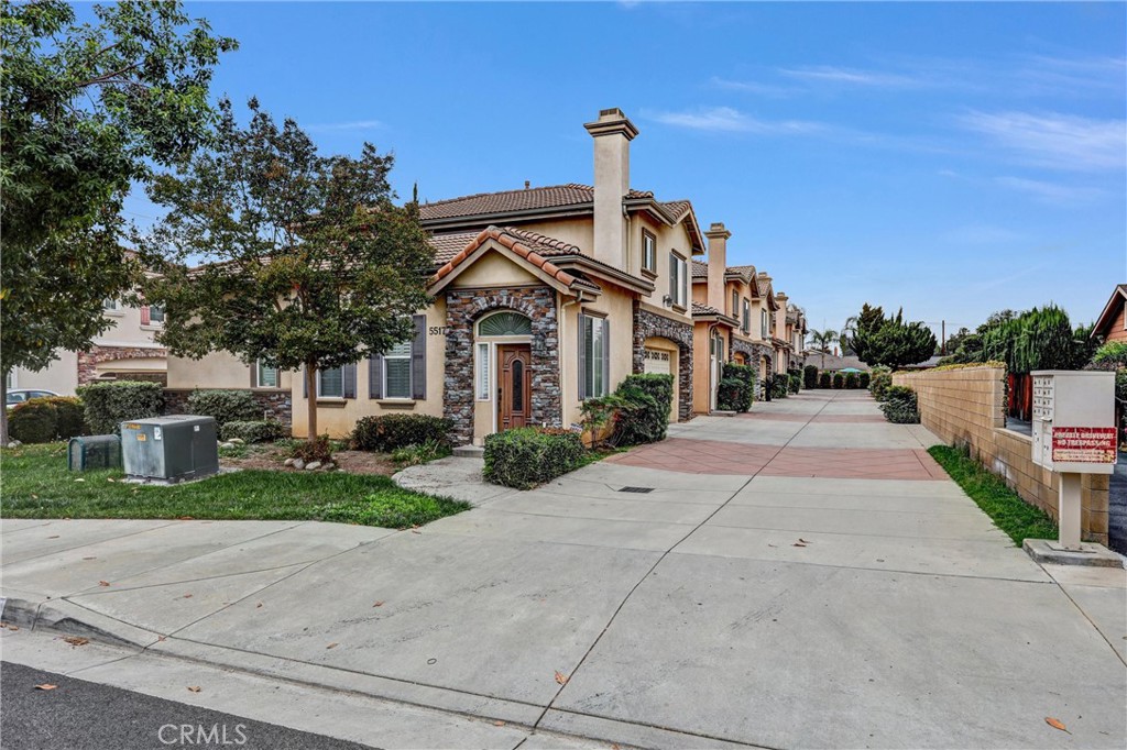 Residential Lease for rent at 5517 Welland, Temple City CA featuring 3 beds and 3 baths