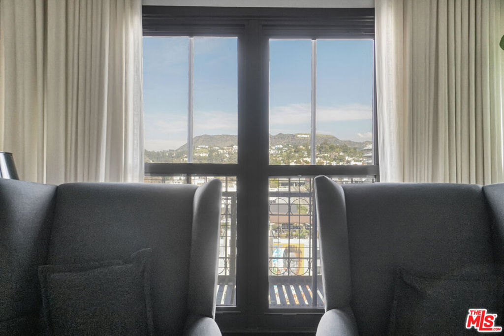 Residential Lease for rent at 1645 Vine Street 1007, Los Angeles, Los Angeles County CA featuring 1 bed and 1 bath