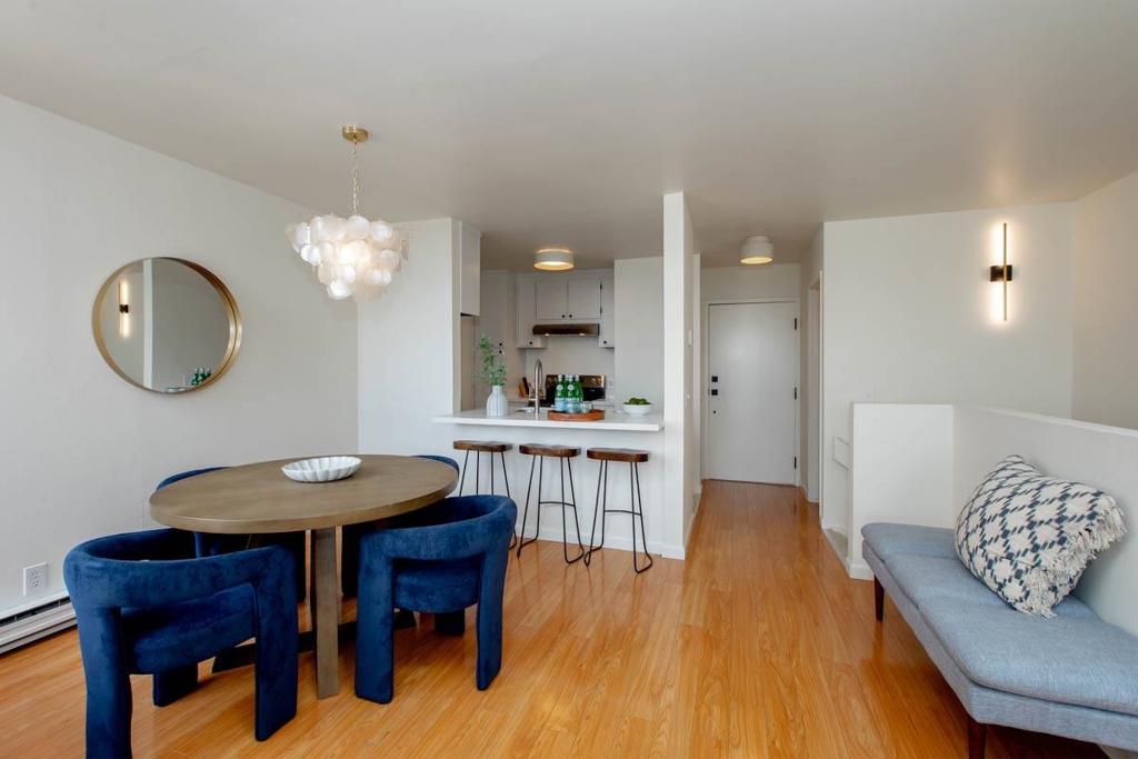 Residential for sale at 2101 2101 Shoreline Dr 475, Alameda CA featuring 2 beds and 2 baths