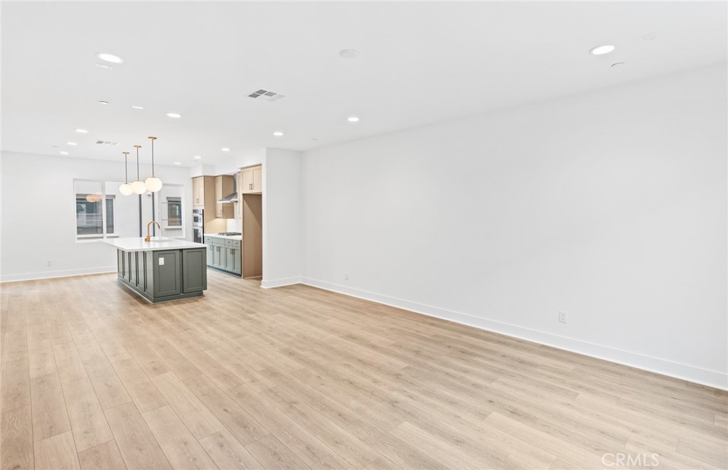 Active for sale at Burbank, CA, Burbank, CA CA and 4 baths