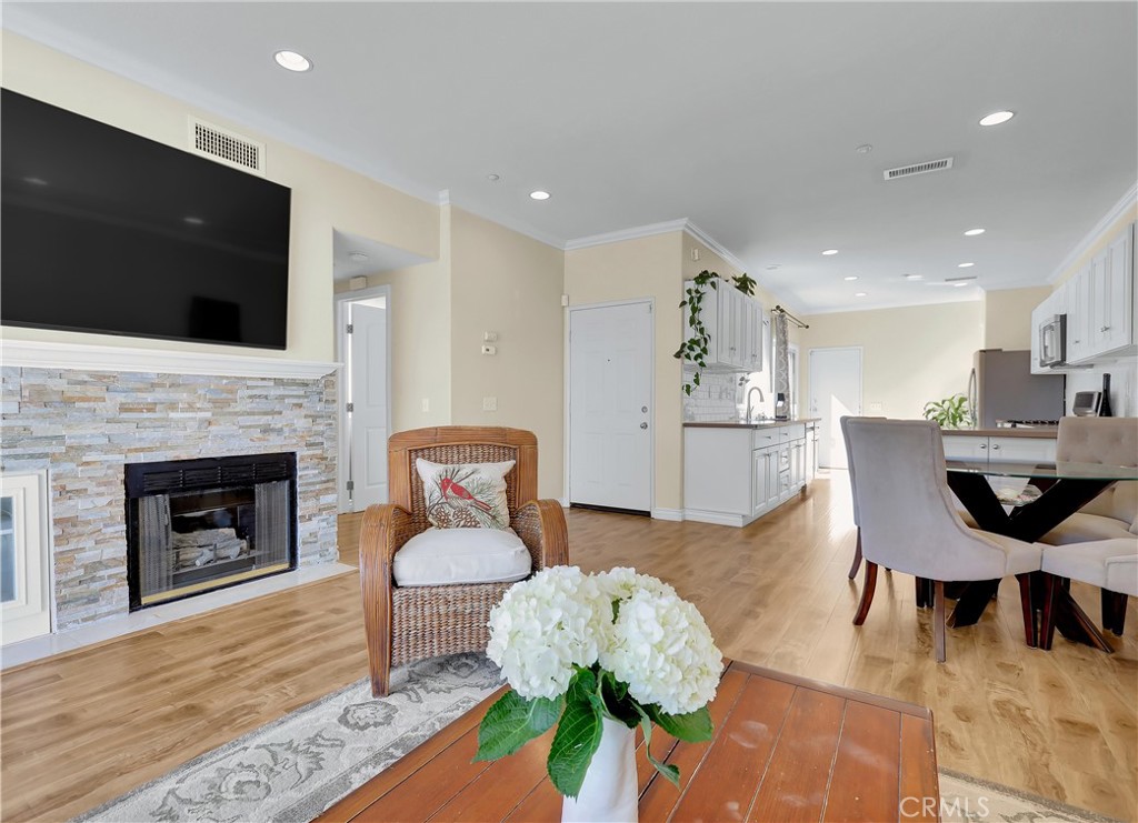 Residential for sale at 72 Sobrante, Aliso Viejo CA featuring 2 beds and 3 baths
