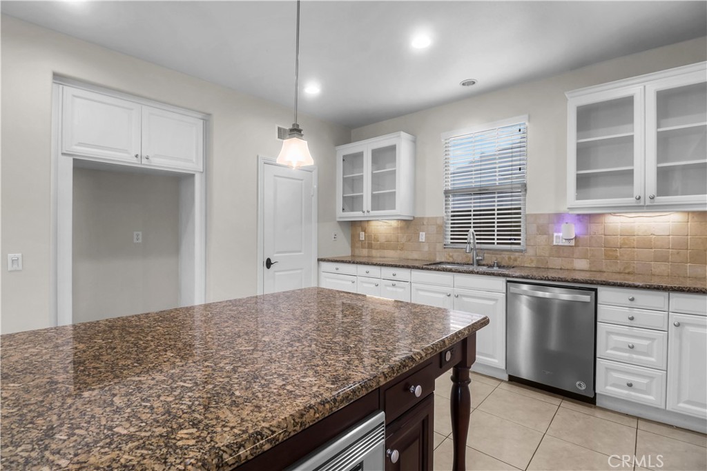 Residential for sale at 3057 S HAMPTON WAY, Ontario CA featuring 5 beds and 6 baths