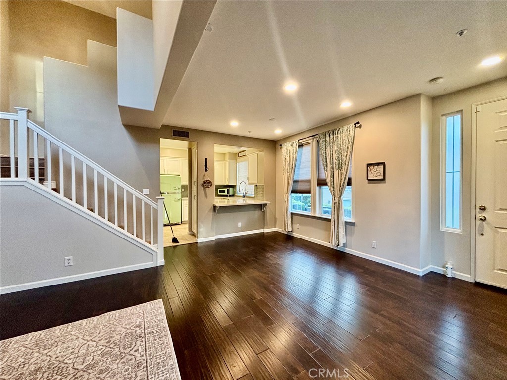 Residential for sale at 190 Via Vicini, Rancho Santa Margarita CA featuring 3 beds and 3 baths