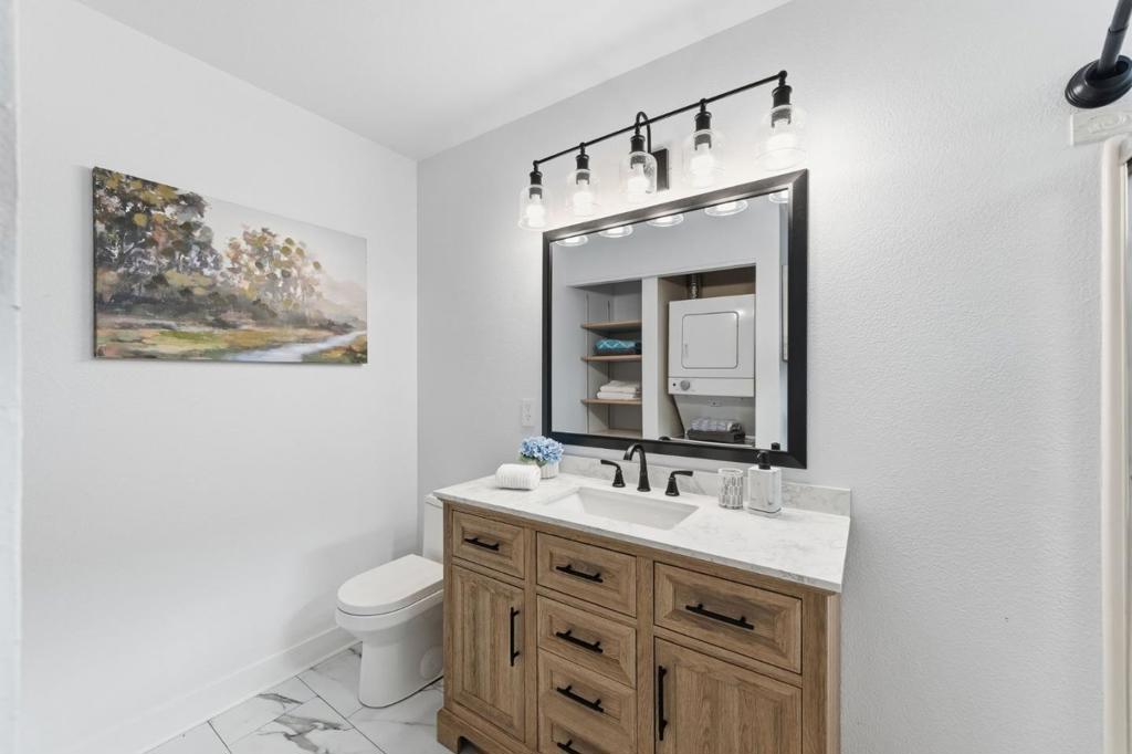 Residential for sale at 711 S Bayshore Boulevard 29, San Mateo CA featuring 1 bed and 1 bath