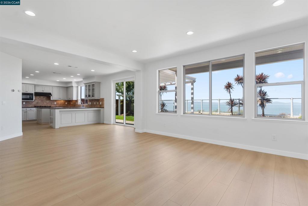 Residential Lease for rent at 1105 1105 Rock Harbor Point, Hercules CA featuring 5 beds and 4 baths