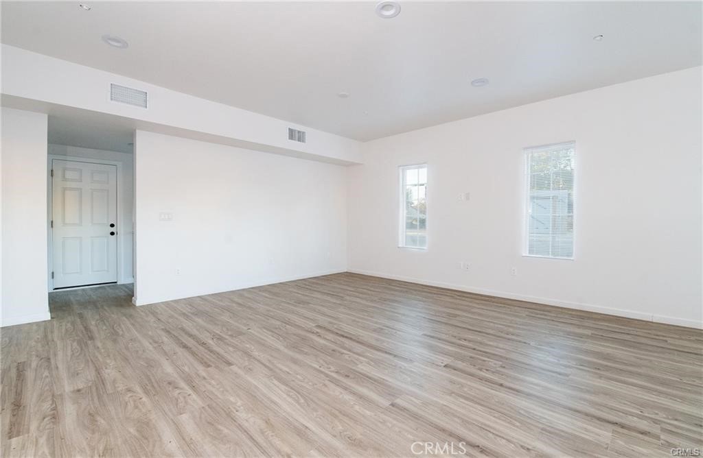 Residential for sale at 5526 E Los Angeles Avenue 1, Simi Valley CA featuring 3 beds and 3 baths