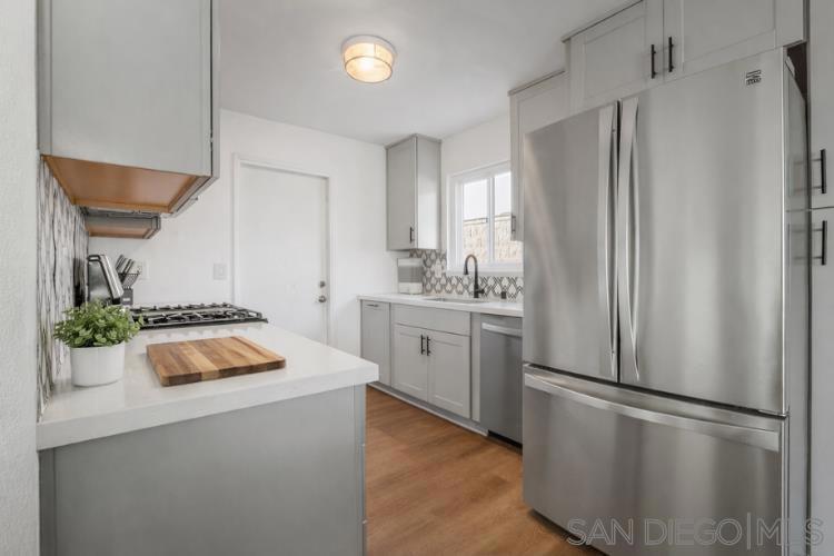 Residential for sale at 436 W Redondo Wy, Oceanside CA featuring 3 beds and 2 baths