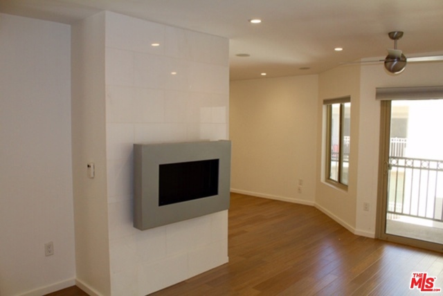 Residential Lease for rent at 141 S Clark Drive 419, West Hollywood, Los Angeles County CA featuring 1 bed and 1 bath