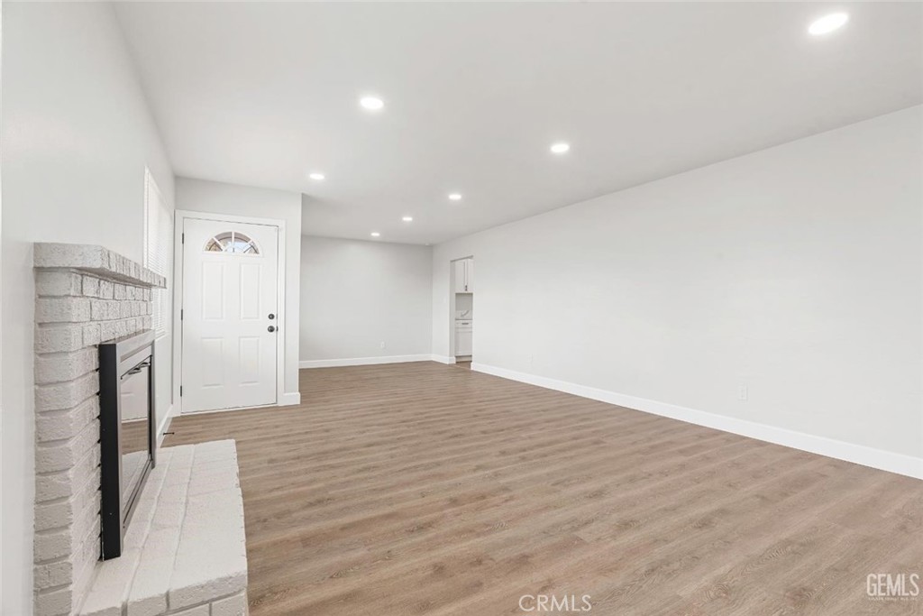 Residential for sale at 3701 Wenatchee Avenue, Bakersfield CA featuring 3 beds and 2 baths