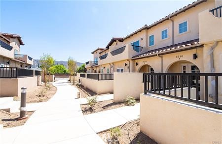 Residential for sale at 5526 E Los Angeles Avenue 2, Simi Valley CA featuring 3 beds and 3 baths