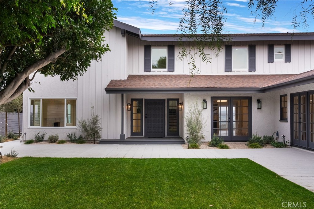 Residential Lease for rent at 303 E Avenida Cordoba, San Clemente CA featuring 6 beds and 5 baths