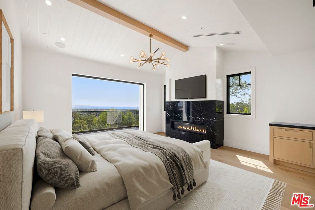 Residential Lease for rent at 1744 Correa Way, Los Angeles, Los Angeles County CA featuring 7 beds and 9 baths