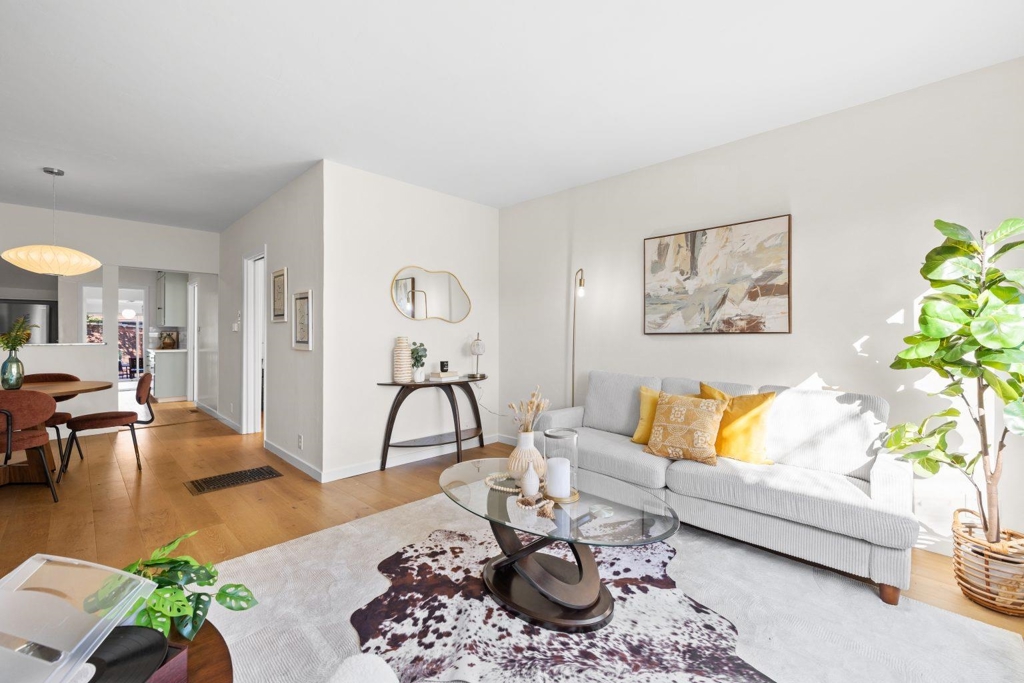 Residential for sale at 1241 1241 Park Ave, Alameda CA featuring 2 beds and 1 bath