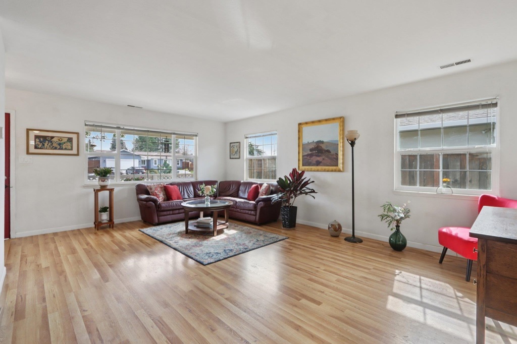 Residential for sale at 865 865 Bower Ct, Livermore CA featuring 3 beds and 2 baths