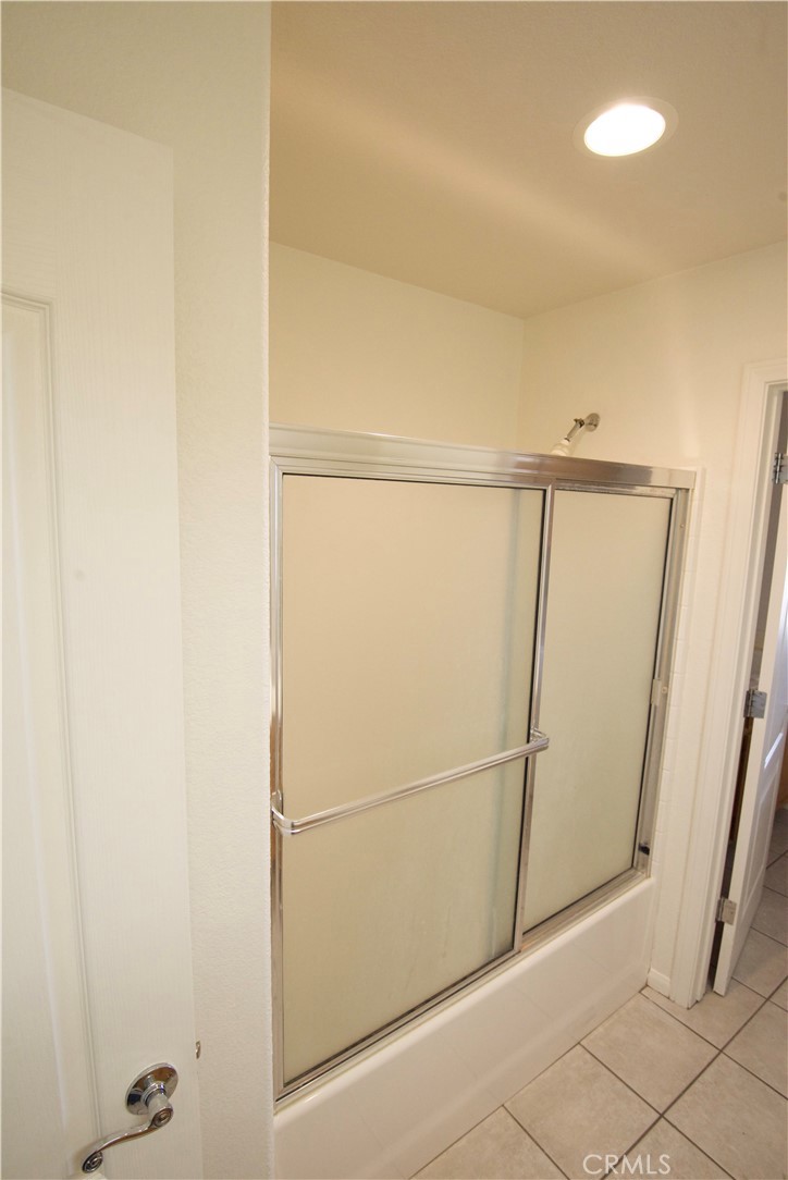 Residential for sale at 17482 Walnut, Hesperia CA featuring 3 beds and 2 baths