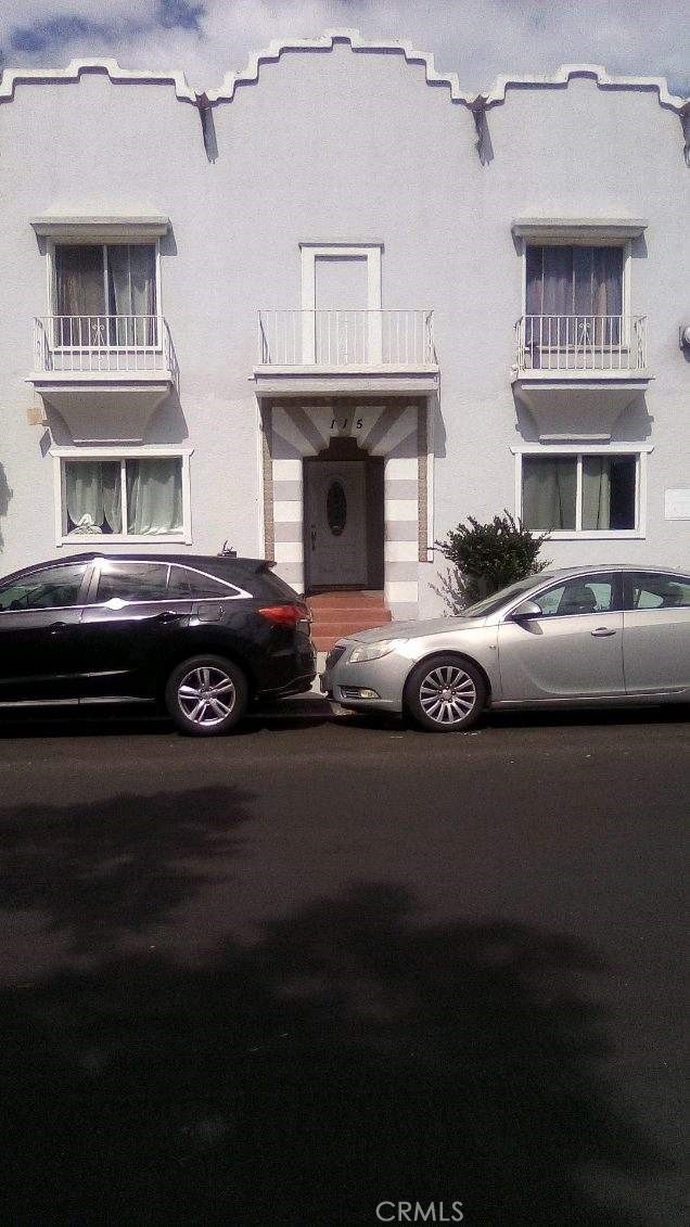 Residential Lease for rent at 115 E 12th 2, Long Beach, Los Angeles County CA featuring 1 bed and 1 bath