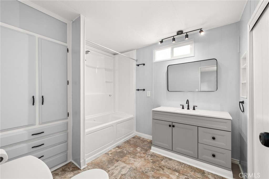 Manufactured In Park for sale at 1251 E Lugonia Ave 18, Redlands CA featuring 2 beds and 2 baths