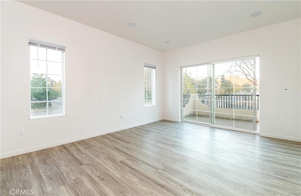 Residential for sale at 5518 E Los Angeles Avenue 1, Simi Valley CA featuring 3 beds and 3 baths