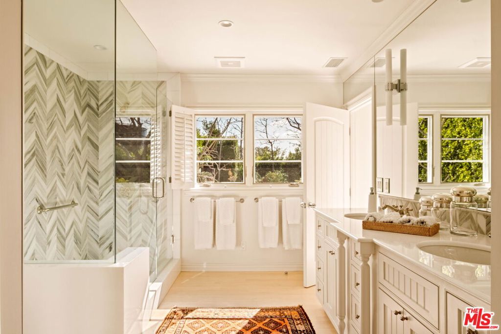 Residential for sale at 712 N Arden Drive, Beverly Hills CA featuring 5 beds and 6 baths