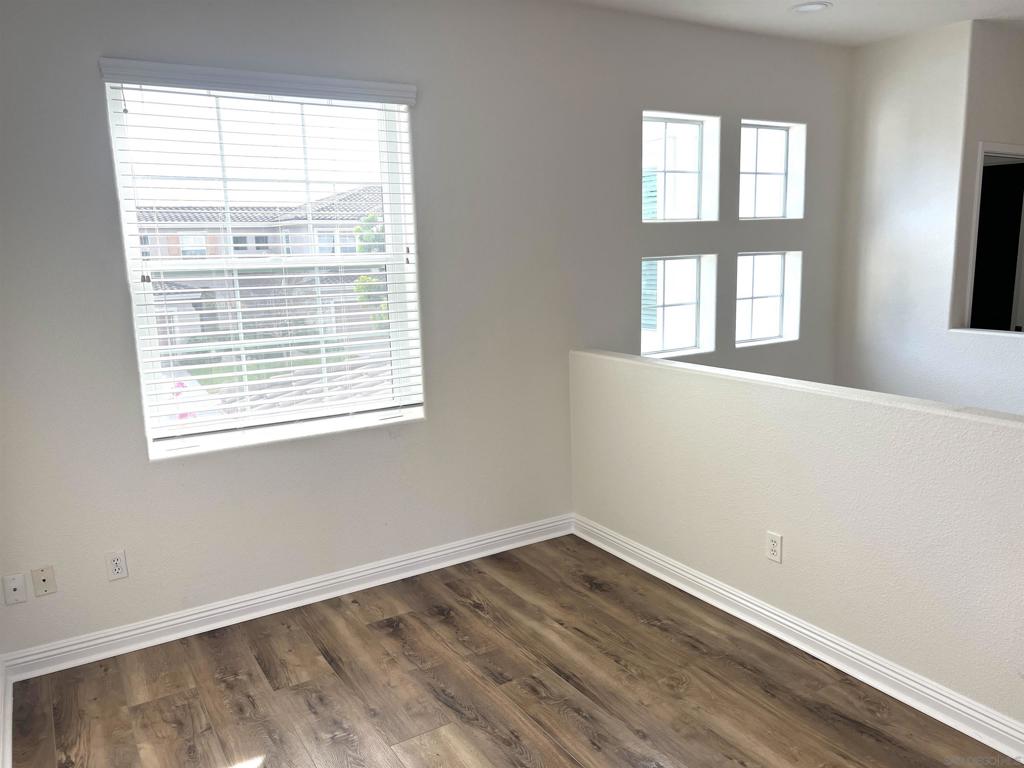 Residential Lease for rent at 1736 Bluebird, Carlsbad CA featuring 2 beds and 3 baths