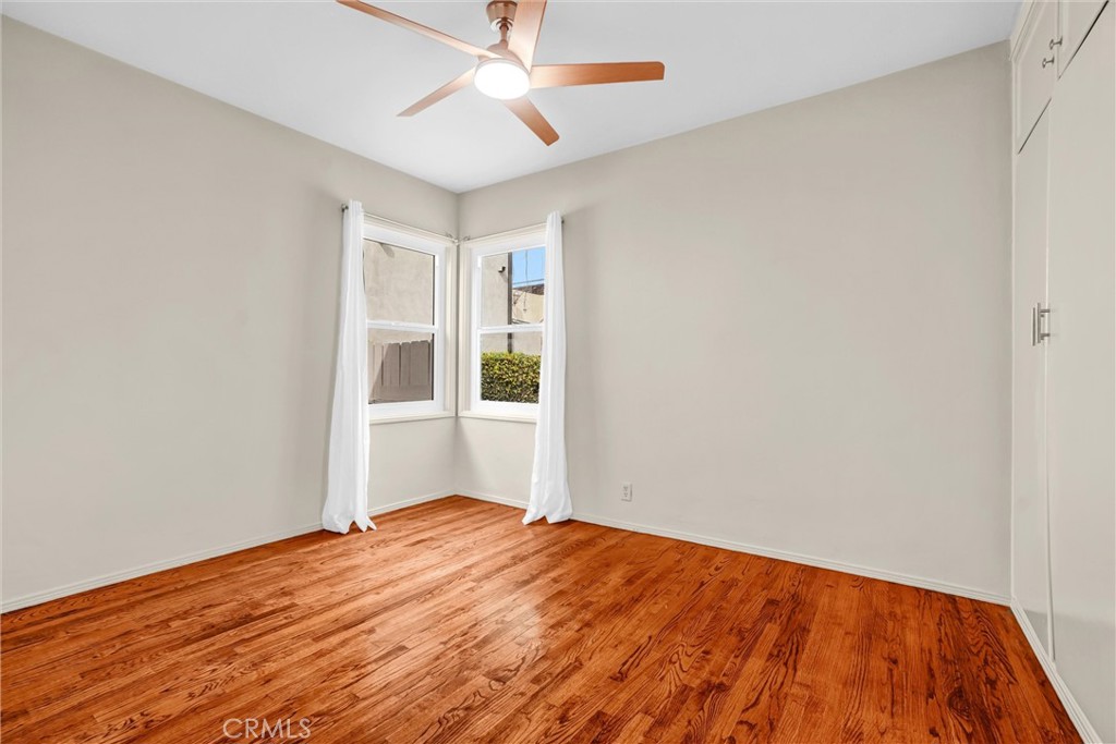 Residential Lease for rent at 5653 E 2nd, Long Beach, Los Angeles County CA featuring 2 beds and 1 bath