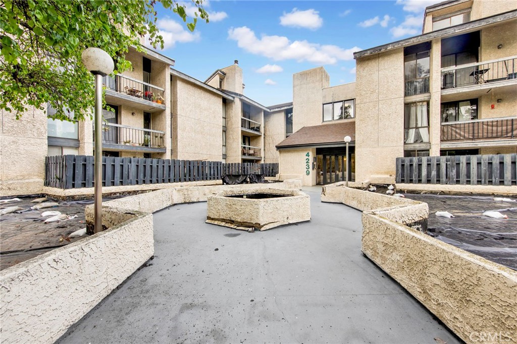 Residential Lease for rent at 4239 Via Arbolada 208, Los Angeles, Los Angeles County CA featuring 2 beds and 2 baths