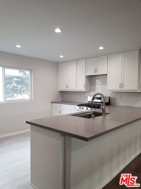 Residential Lease for rent at 4866 1/2 Mcconnell Avenue, Los Angeles, Los Angeles County CA featuring 4 beds and 3 baths