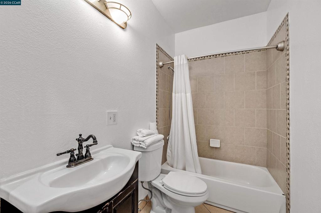 Residential for sale at 901 901 Florida Ave, Richmond CA featuring 2 beds and 2 baths