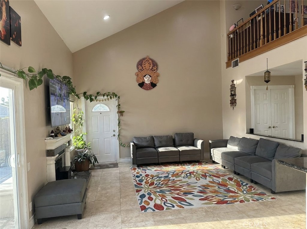 Residential Lease for rent at 12500 Arbor Hill, Moorpark CA featuring 5 beds and 4 baths