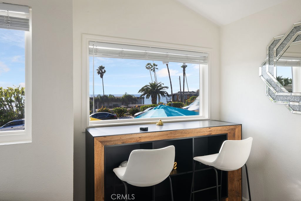 Residential Lease for rent at 640 N Coast Hwy 2B, Laguna Beach CA featuring 1 bed and 1 bath