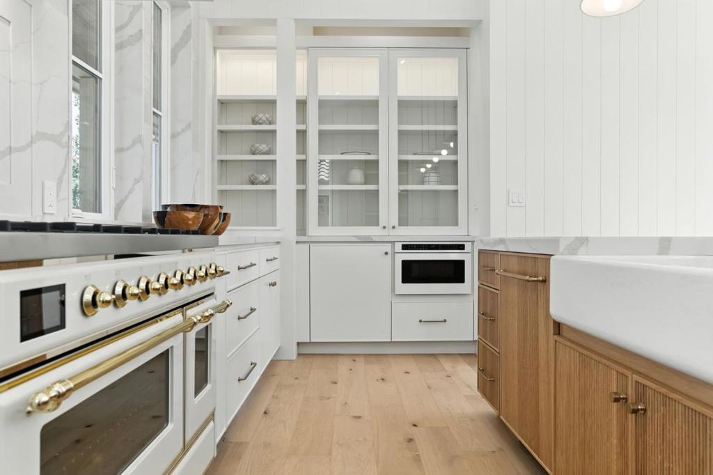 Active for sale at San Jose, CA, San Jose, CA CA and 4 baths