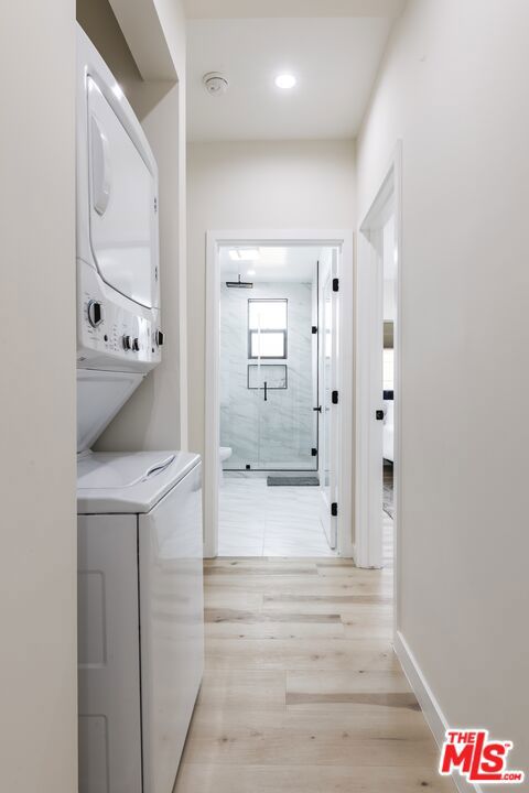 Residential Lease for rent at 9024 Phyllis Avenue B, West Hollywood CA featuring 2 beds and 2 baths