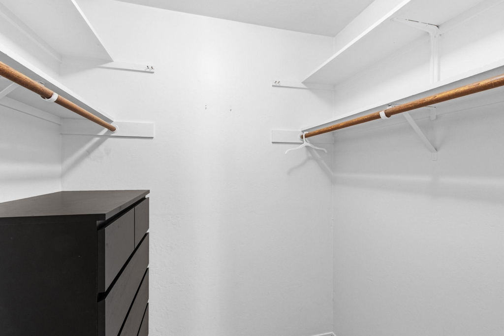 Residential for sale at 2562 2562 Walnut Blvd 68, Walnut Creek CA featuring 1 bed and 1 bath