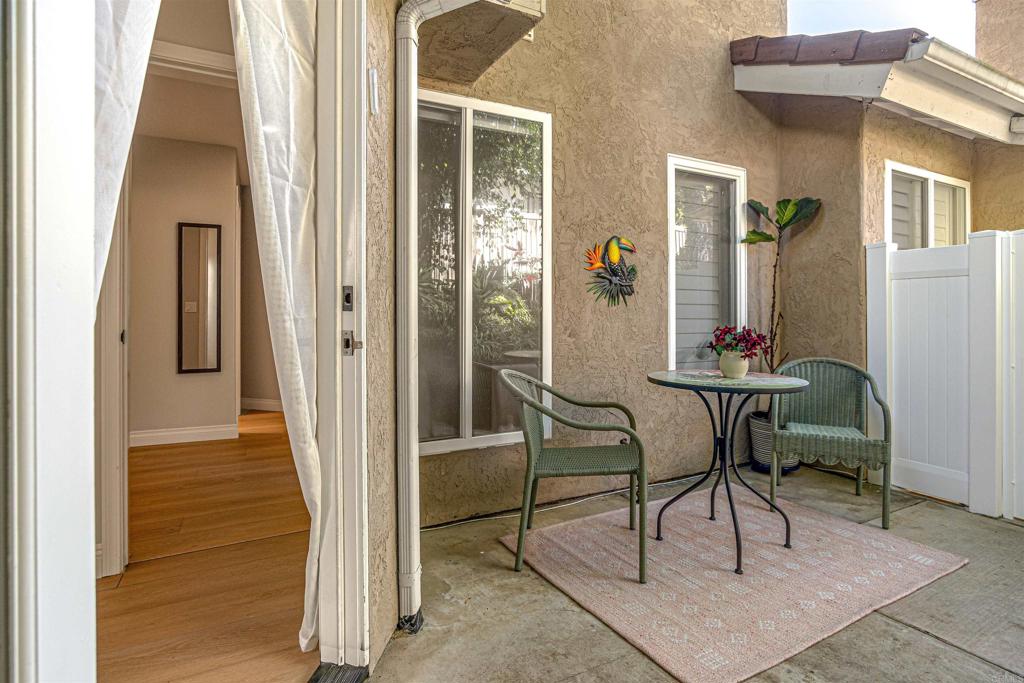 Residential Lease for rent at 1622 Swallowtail, Encinitas CA featuring 1 bed and 10 baths
