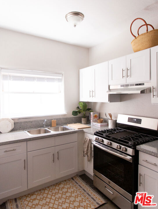 Residential Income for sale at 118 N Westmoreland Avenue, Los Angeles CA