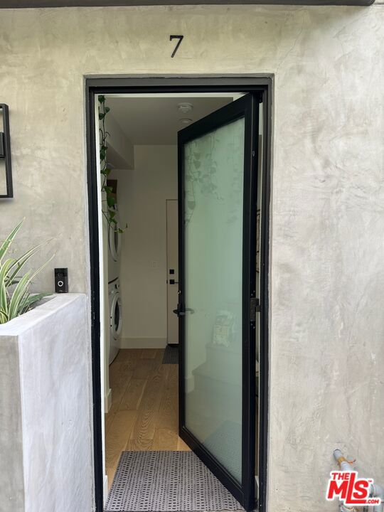 Residential Lease for rent at 1144 N Detroit Street 7, West Hollywood, Los Angeles County CA featuring 3 beds and 4 baths