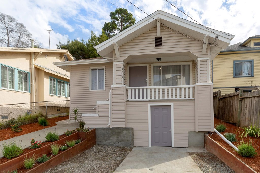 Residential for sale at 3006 3006 14Th Ave, Oakland CA featuring 2 beds and 1 bath