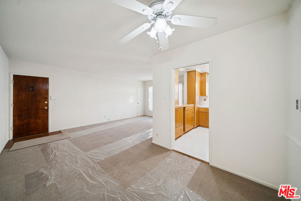 Residential Lease for rent at 8442 Blackburn 8, Los Angeles, Los Angeles County CA featuring 1 bed and 1 bath