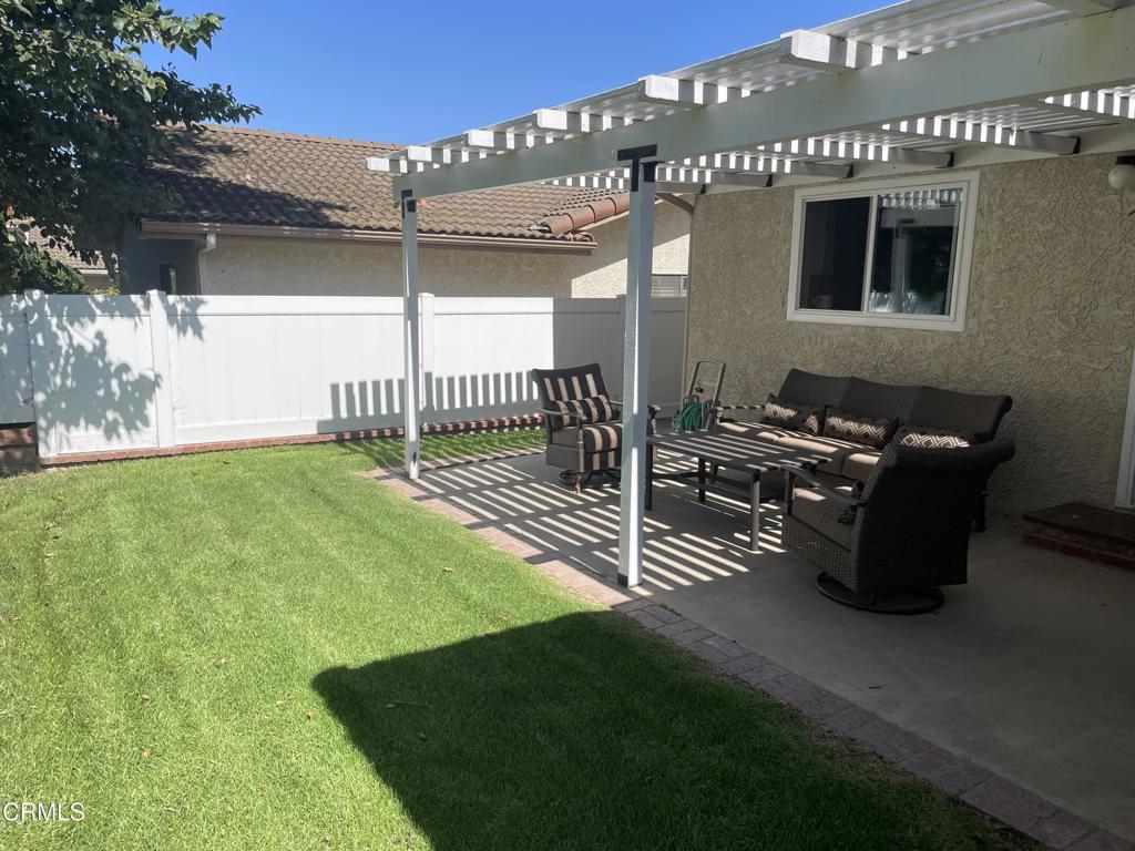 Residential Lease for rent at 6296 Irena Avenue, Camarillo CA featuring 2 beds and 2 baths