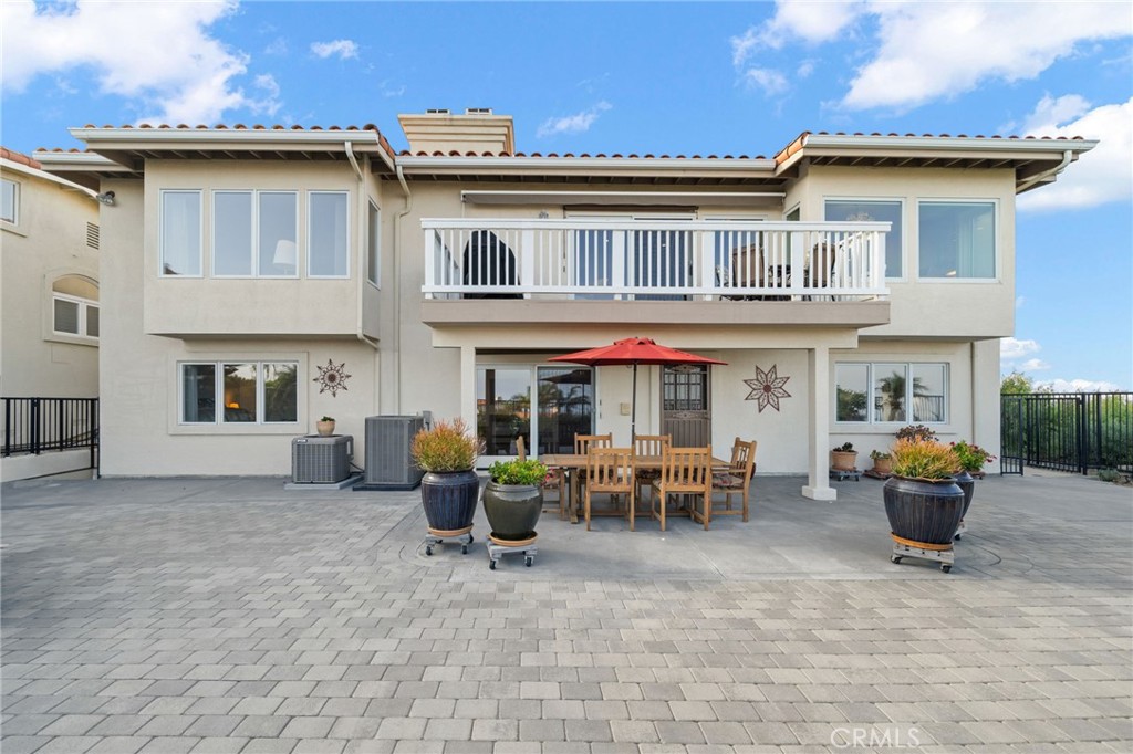 Residential for sale at 20 Paseo De Castana, Rancho Palos Verdes CA featuring 4 beds and 5 baths