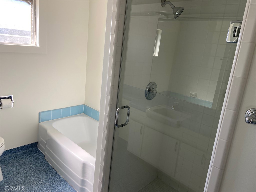 Residential Lease for rent at 421 Avenue F, Redondo Beach CA featuring 3 beds and 2 baths