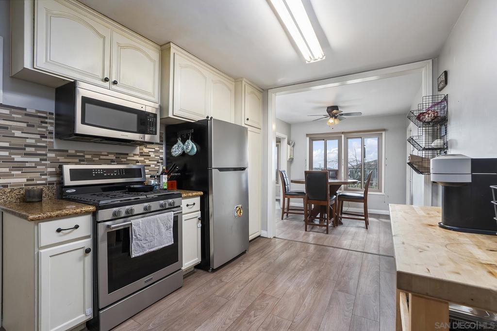 Residential for sale at 2545 Calle Aguadulce, San Diego CA featuring 2 beds and 1 bath