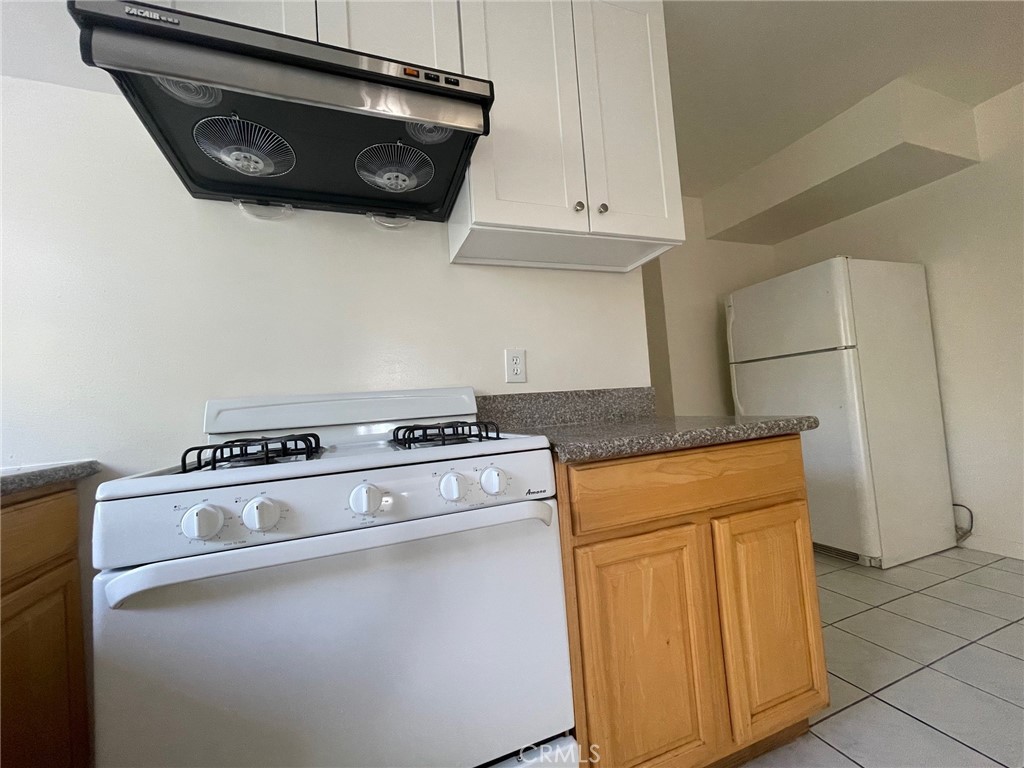 Residential Lease for rent at 1427 S Chapel Avenue 2, Alhambra CA featuring 1 bed and 1 bath