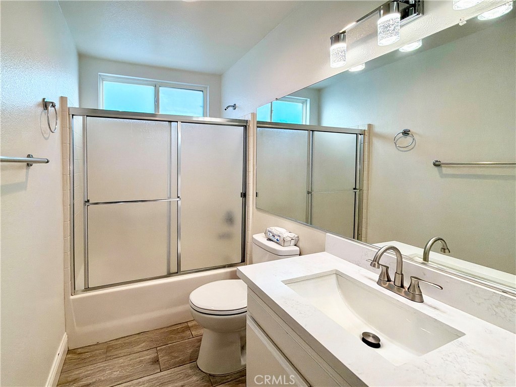 Residential Lease for rent at 37116 Alder, Palmdale, Los Angeles County CA featuring 3 beds and 2 baths